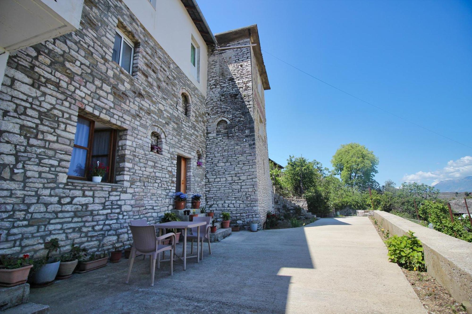 Gjirokastër Guri Guesthouse المظهر الخارجي الصورة